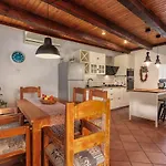 Meja Private Pool- Happy Villa *