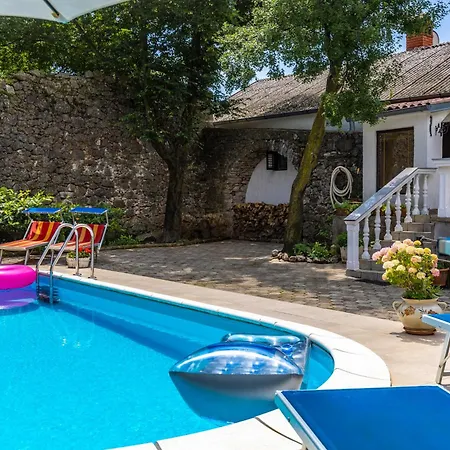 Meja Private Pool- Happy Crikvenica