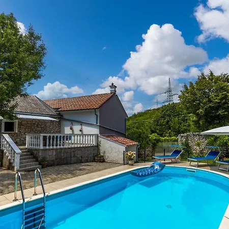 Meja Private Pool- Happy *